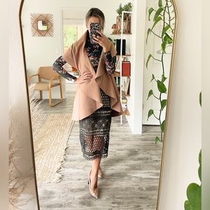 beautiful, warm, just right for autumn vest’ beautiful cream color❤️